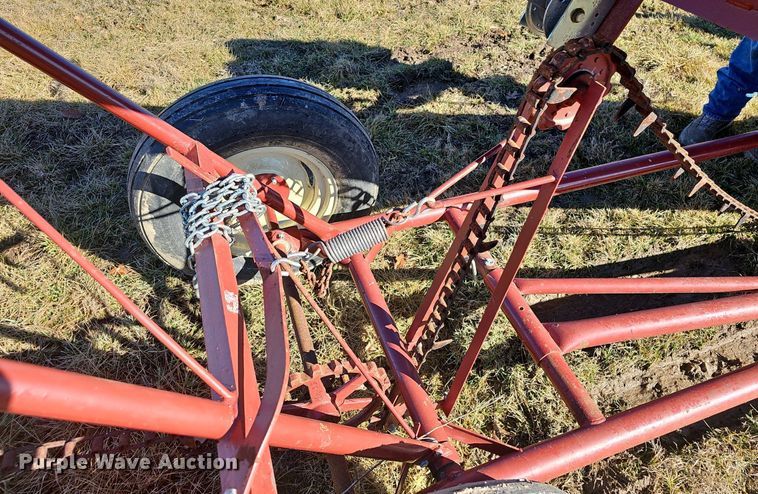 image for item EJ5843 Hay bale elevator 
