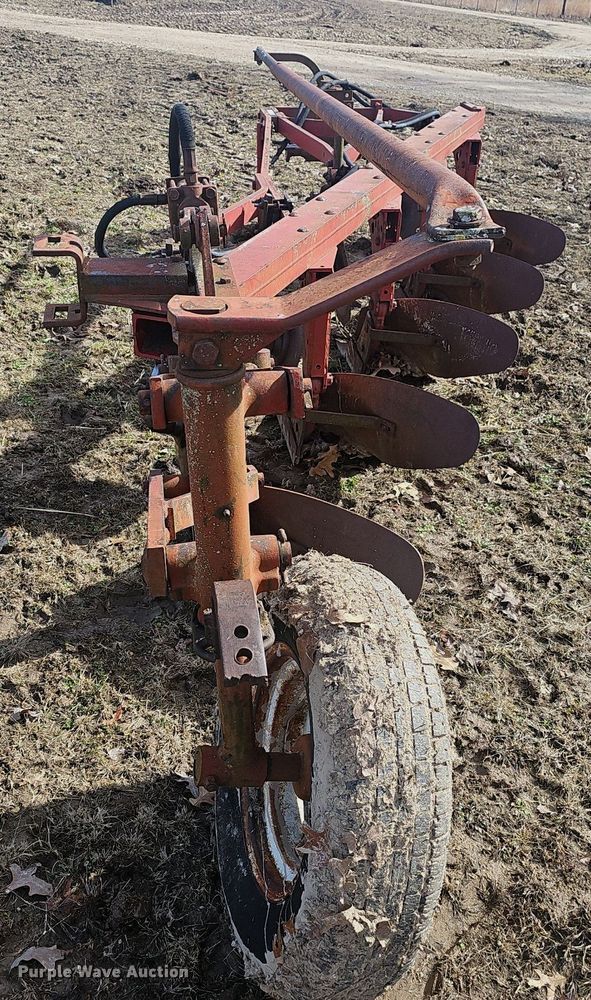 image for item EJ5851 Five bottom plow