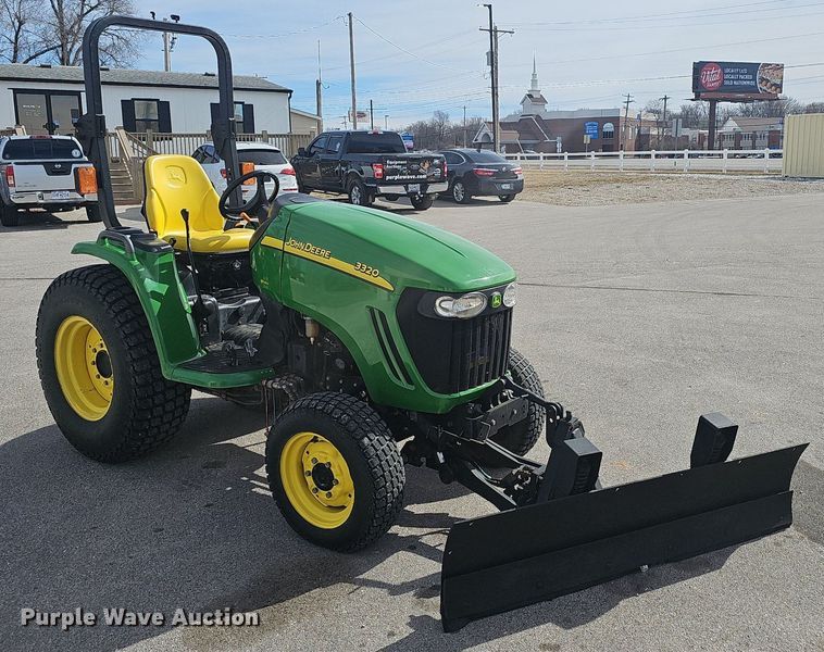 image for item EJ5861 2008 John Deere 3320 MFWD tractor