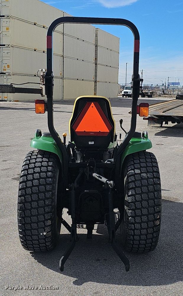 image for item EJ5861 2008 John Deere 3320 MFWD tractor