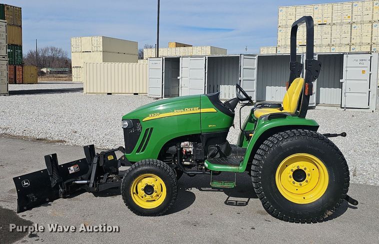 image for item EJ5861 2008 John Deere 3320 MFWD tractor