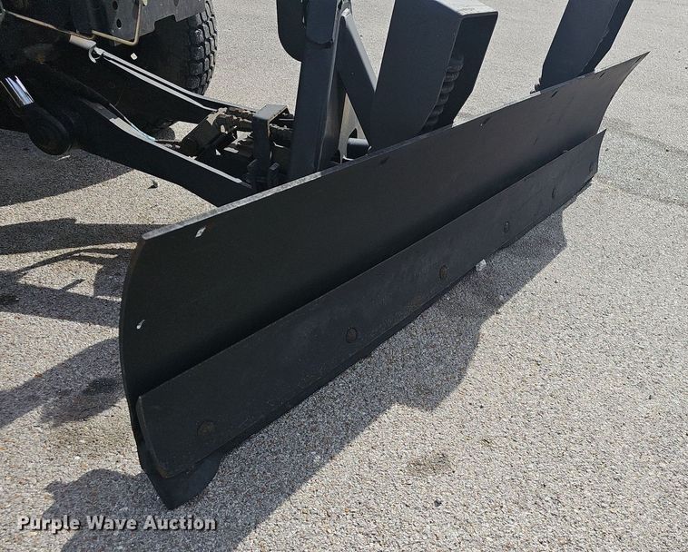 image for item EJ5861 2008 John Deere 3320 MFWD tractor