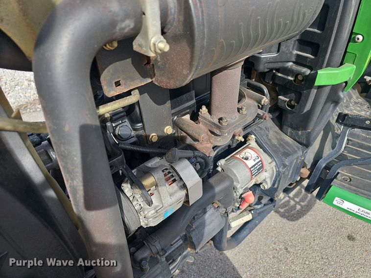 image for item EJ5861 2008 John Deere 3320 MFWD tractor