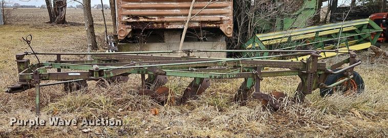 image for item LB9756 John Deere five bottom plow
