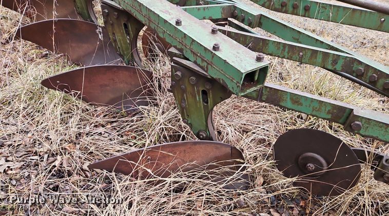 image for item LB9756 John Deere five bottom plow