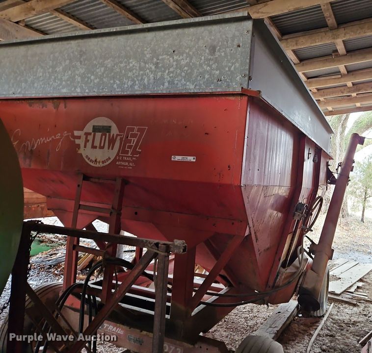 image for item LB9759 Flow-EZ 300 grain cart