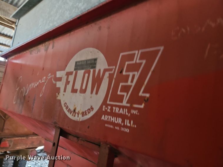 image for item LB9759 Flow-EZ 300 grain cart