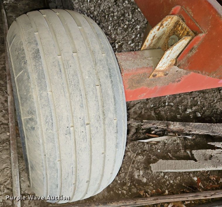 image for item LB9759 Flow-EZ 300 grain cart