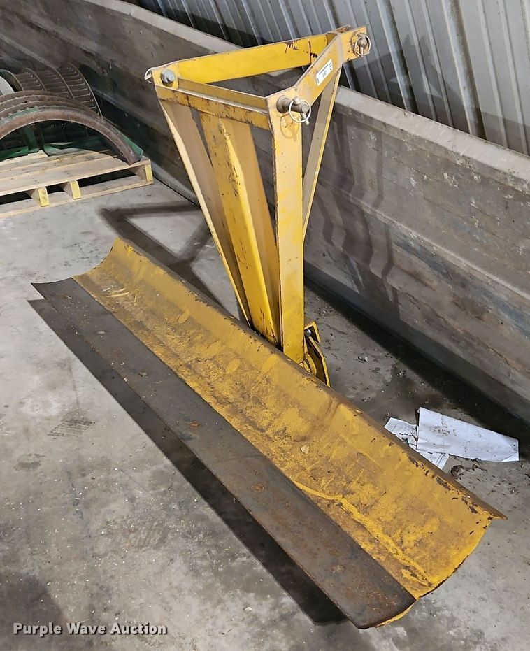 image for item LB9761 Three point blade