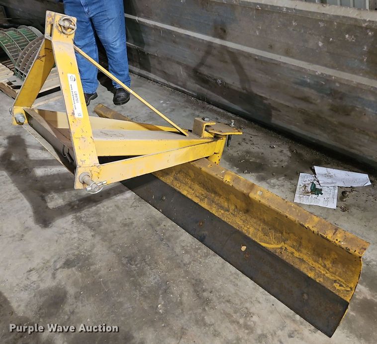 image for item LB9761 Three point blade