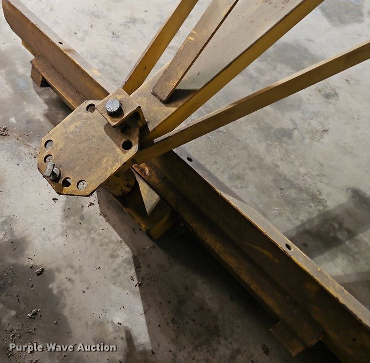 image for item LB9761 Three point blade