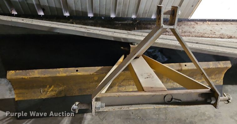 image for item LB9761 Three point blade