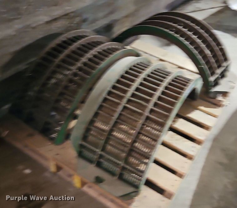 image for item LB9762 John Deere  9660 STS small wire concaves