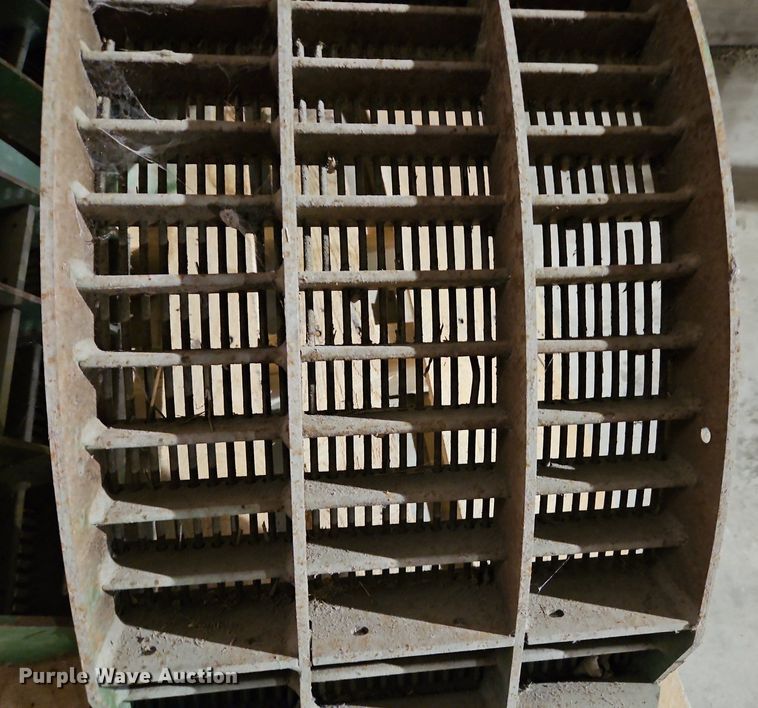 image for item LB9762 John Deere  9660 STS small wire concaves