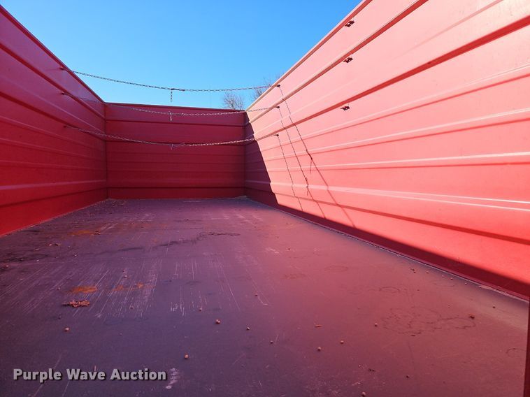 image for item LB9770 1991 International 9400 grain truck