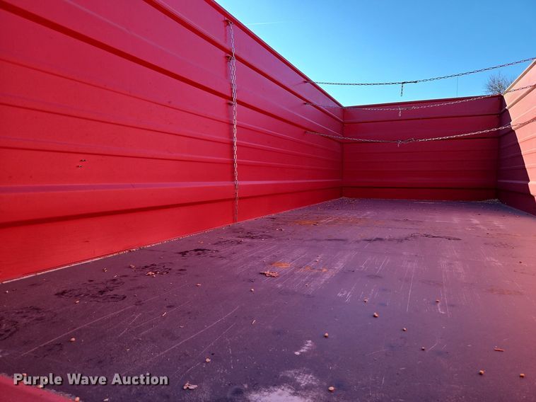 image for item LB9770 1991 International 9400 grain truck