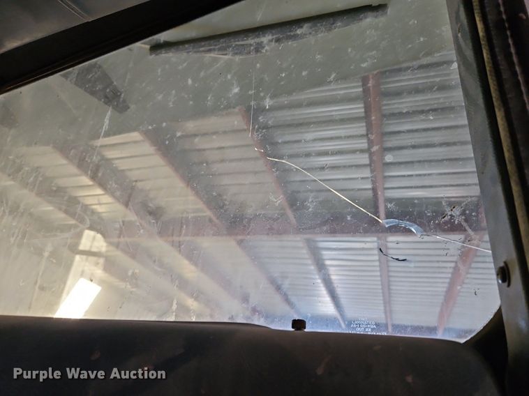 image for item LB9770 1991 International 9400 grain truck