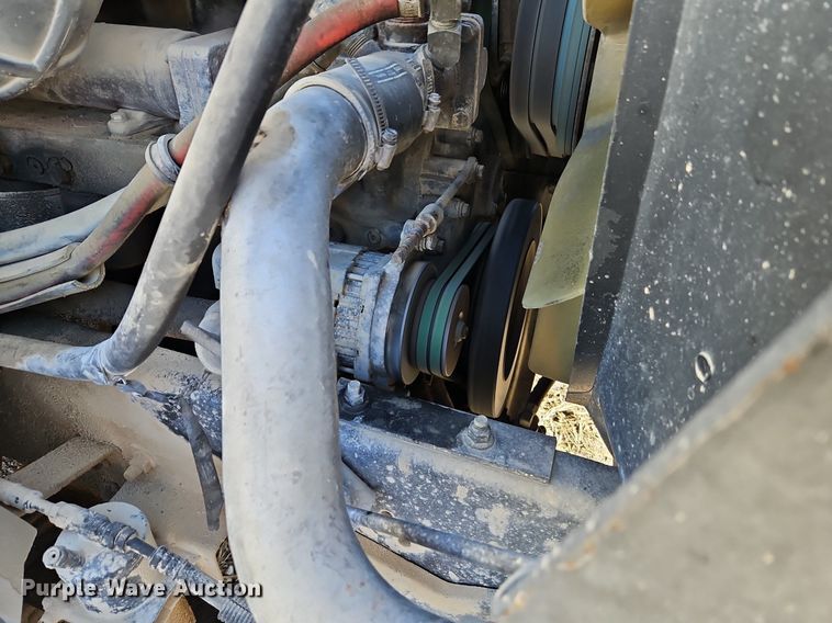 image for item LB9770 1991 International 9400 grain truck