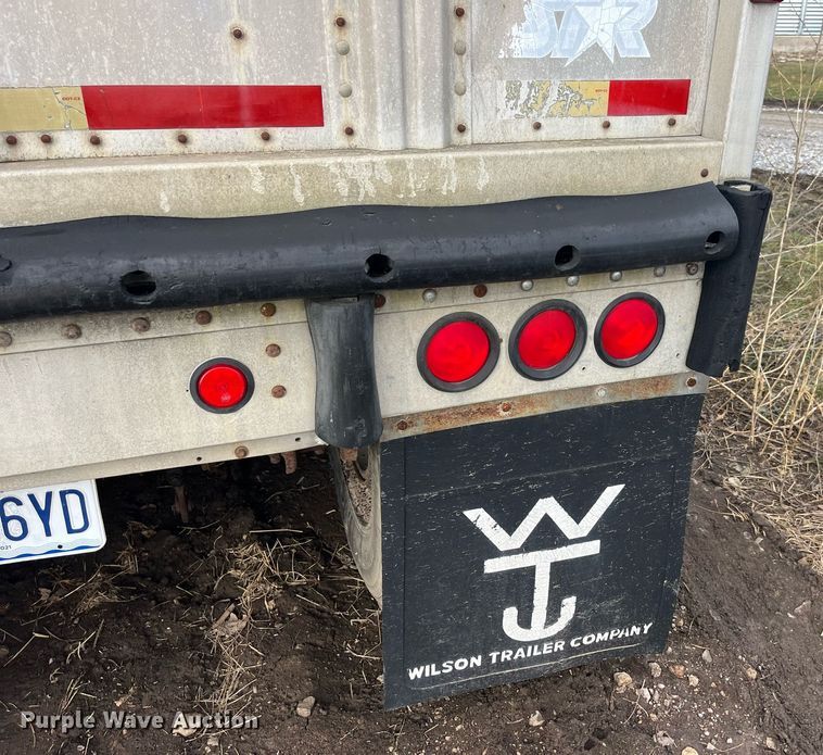 image for item LD9946 1989 Wilson livestock trailer