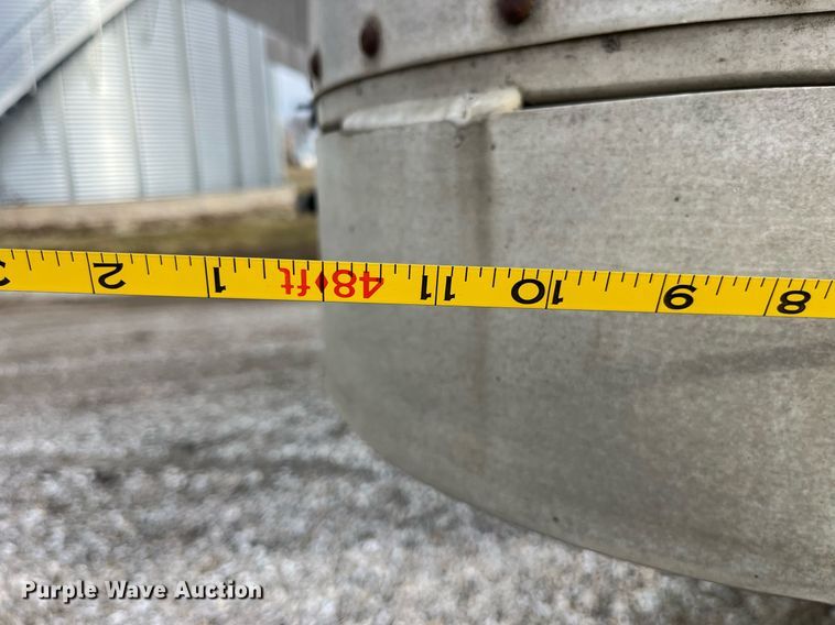 image for item LD9946 1989 Wilson livestock trailer