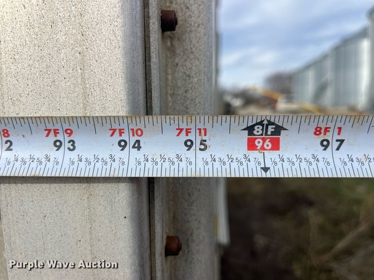 image for item LD9946 1989 Wilson livestock trailer