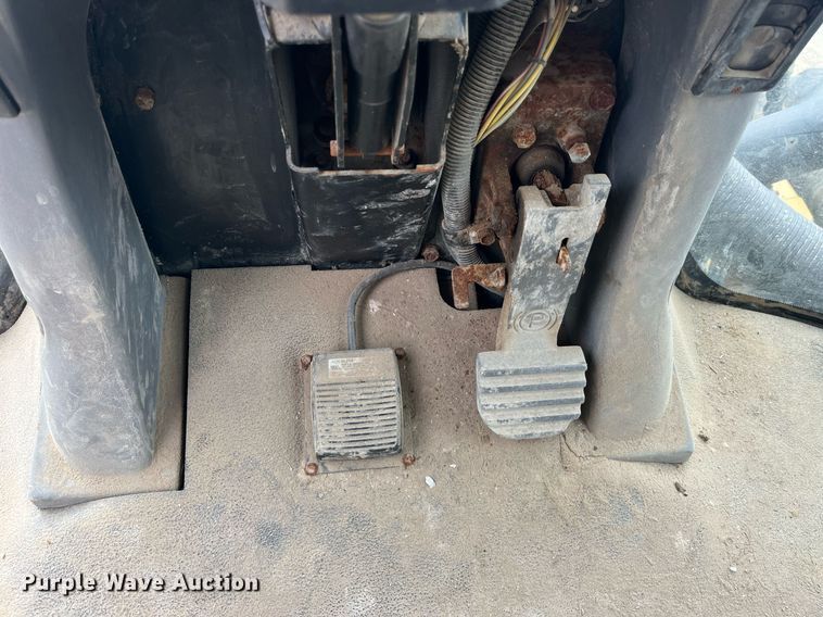 image for item LD9950 RoGator 1286C applicator