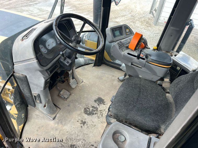 image for item LD9950 RoGator 1286C applicator