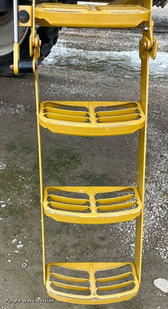 image for item LD9951 RoGator SSc 1084 sprayer