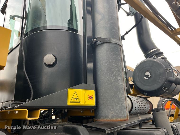 image for item LD9951 RoGator SSc 1084 sprayer