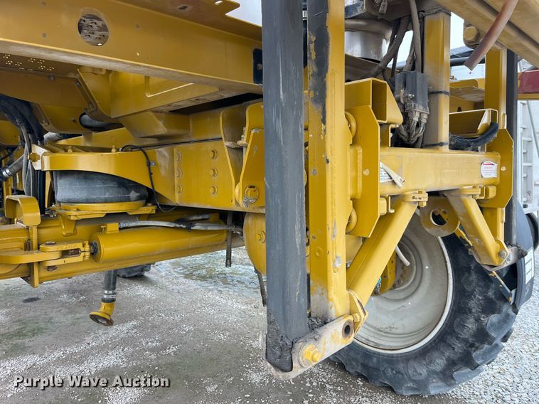 image for item LD9951 RoGator SSc 1084 sprayer