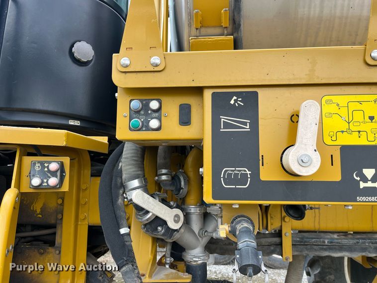 image for item LD9951 RoGator SSc 1084 sprayer
