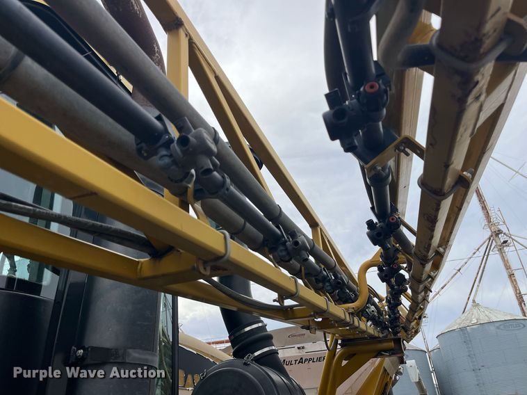 image for item LD9951 RoGator SSc 1084 sprayer