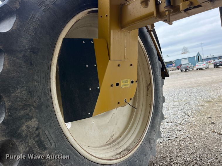 image for item LD9951 RoGator SSc 1084 sprayer