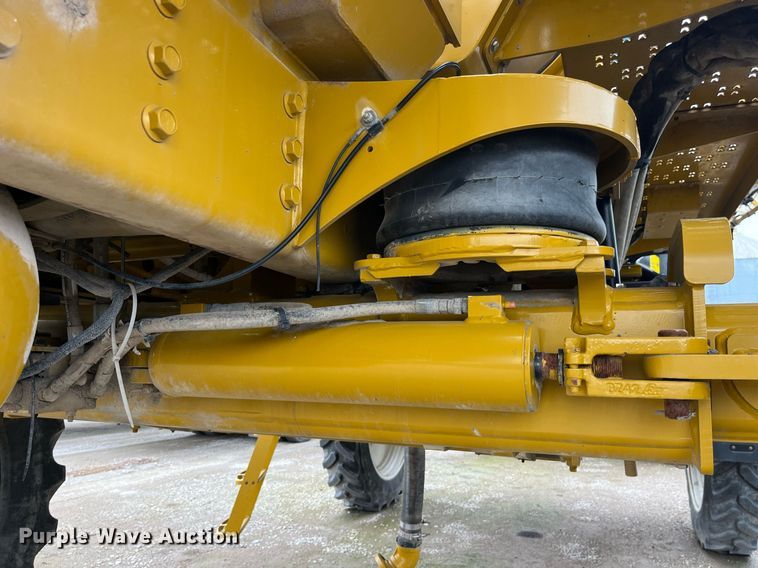 image for item LD9951 RoGator SSc 1084 sprayer