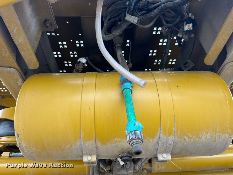 image for item LD9951 RoGator SSc 1084 sprayer