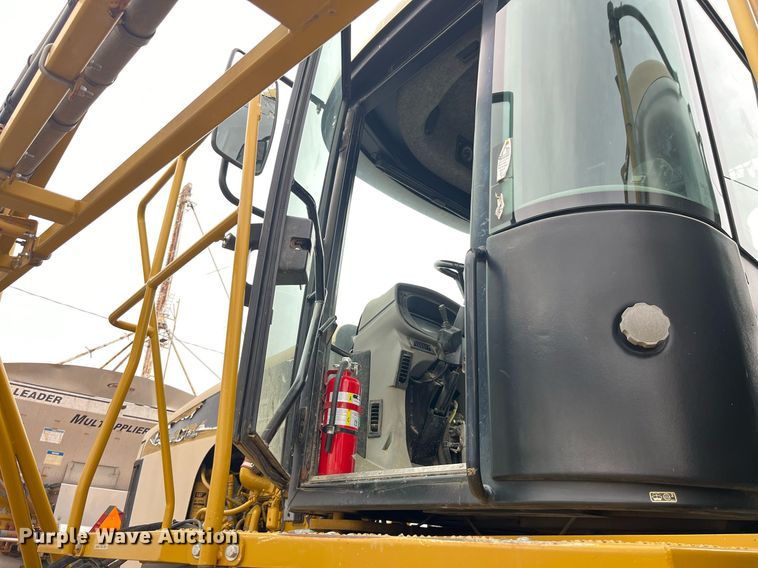 image for item LD9951 RoGator SSc 1084 sprayer