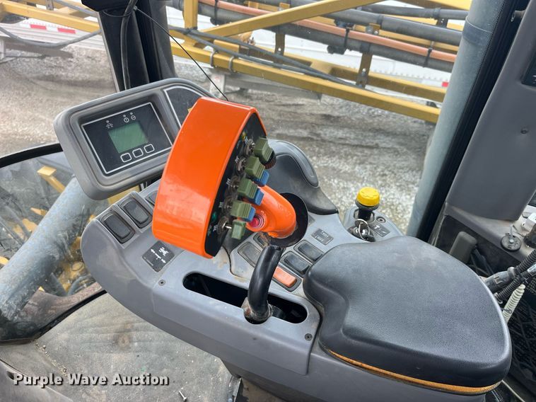 image for item LD9951 RoGator SSc 1084 sprayer