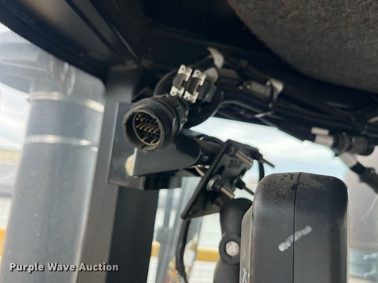 image for item LD9951 RoGator SSc 1084 sprayer