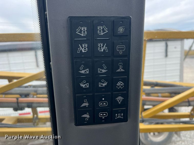 image for item LD9951 RoGator SSc 1084 sprayer