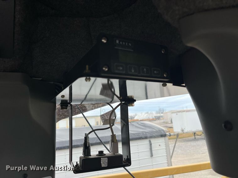 image for item LD9951 RoGator SSc 1084 sprayer