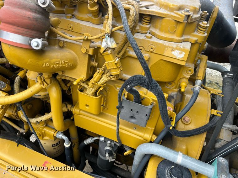 image for item LD9951 RoGator SSc 1084 sprayer