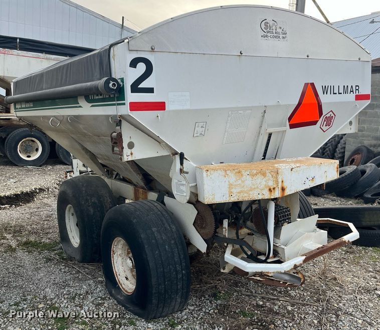 image for item LD9955 Willmar  Super 600 Narrow Track spreader