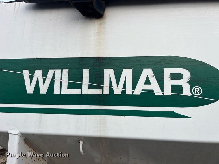 image for item LD9955 Willmar  Super 600 Narrow Track spreader