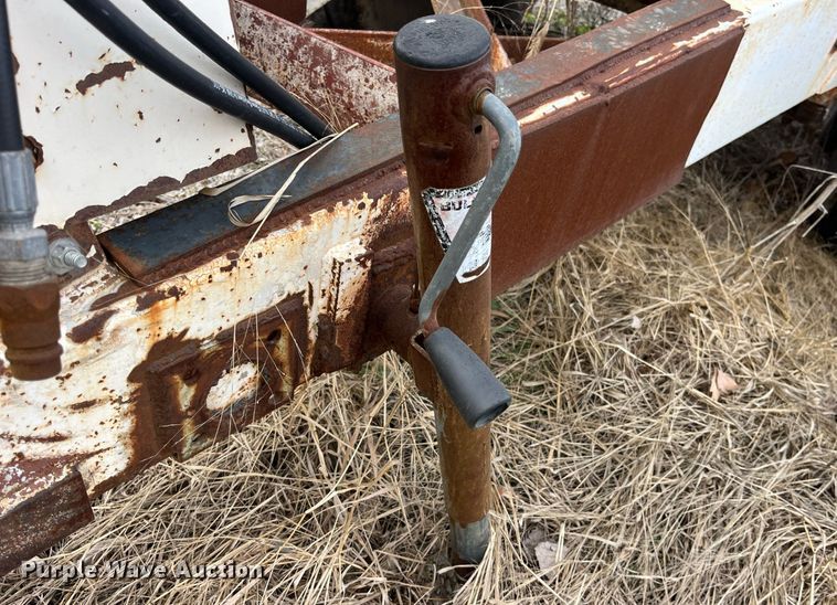 image for item LD9956 Willmar 600  spreader