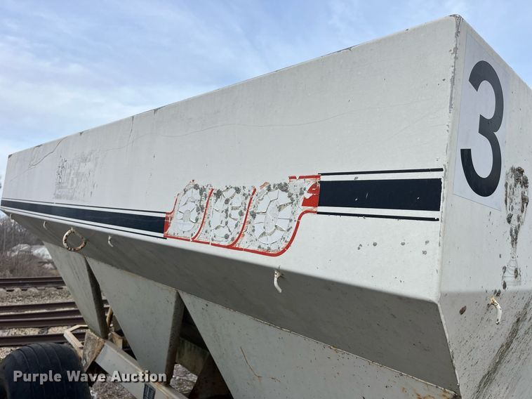 image for item LD9956 Willmar 600  spreader