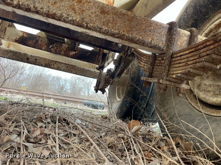 image for item LD9956 Willmar 600  spreader