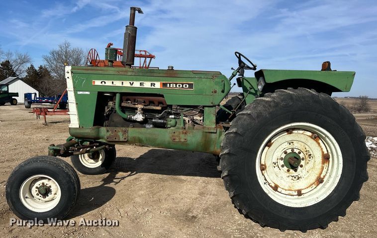 image for item MO9173 1962 Oliver 1800 tractor