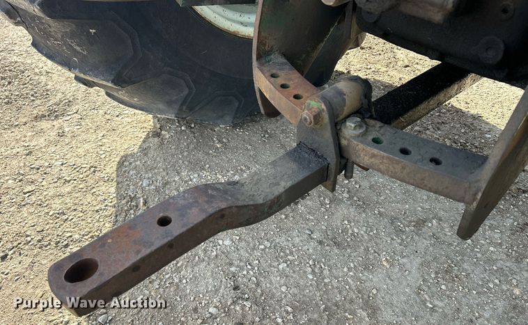 image for item MO9173 1962 Oliver 1800 tractor