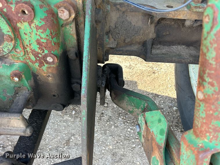 image for item MO9173 1962 Oliver 1800 tractor