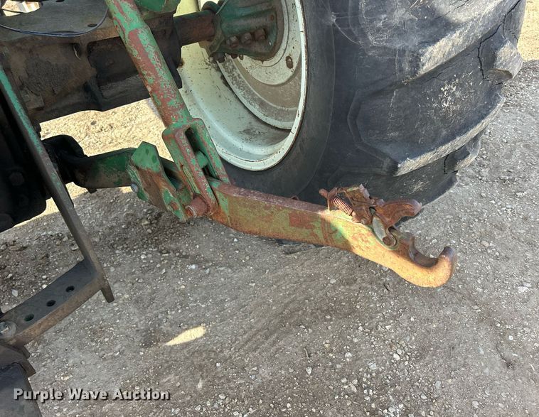 image for item MO9173 1962 Oliver 1800 tractor